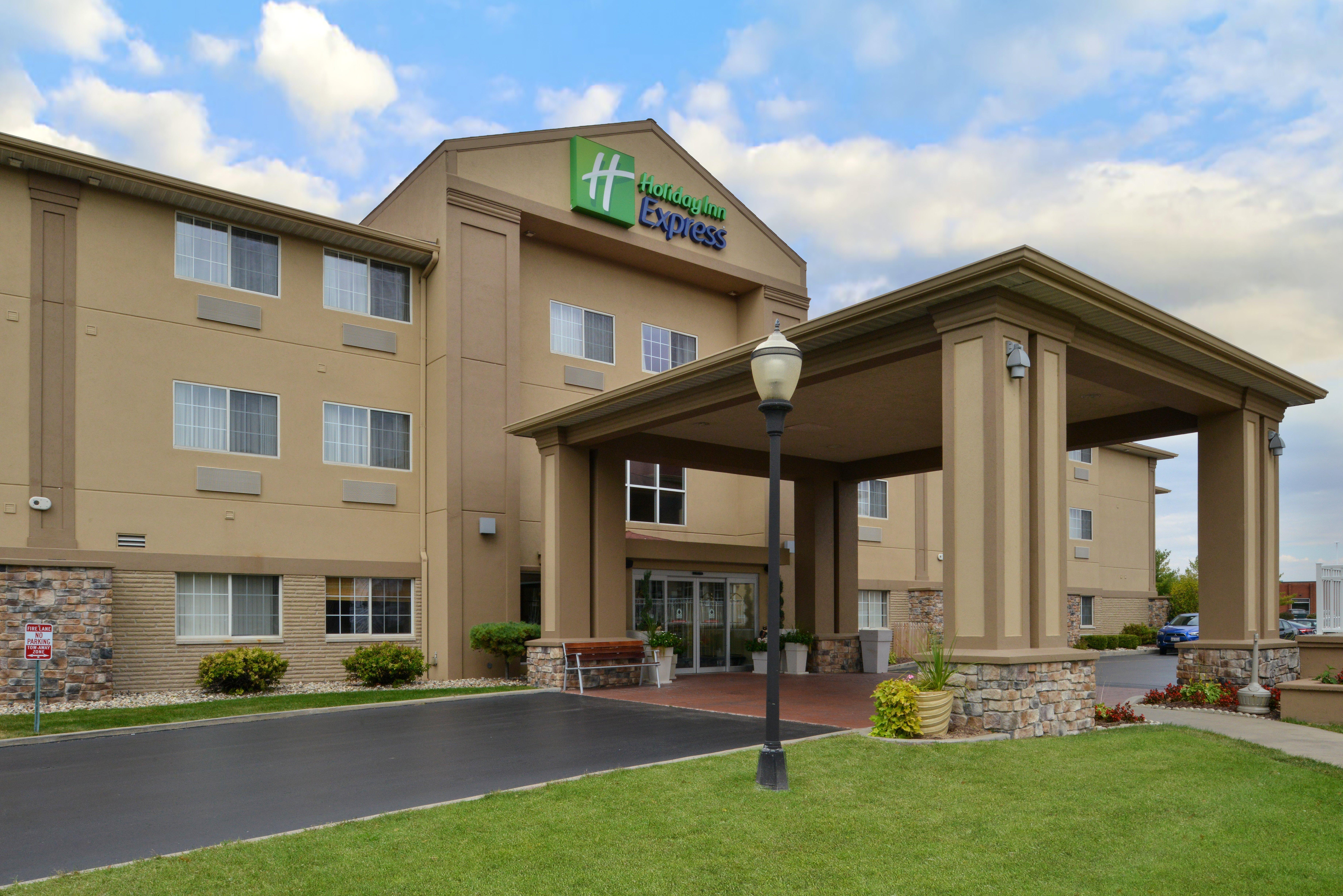 Holiday Inn Express Hotel & Suites-Saint Joseph By Ihg Exterior foto