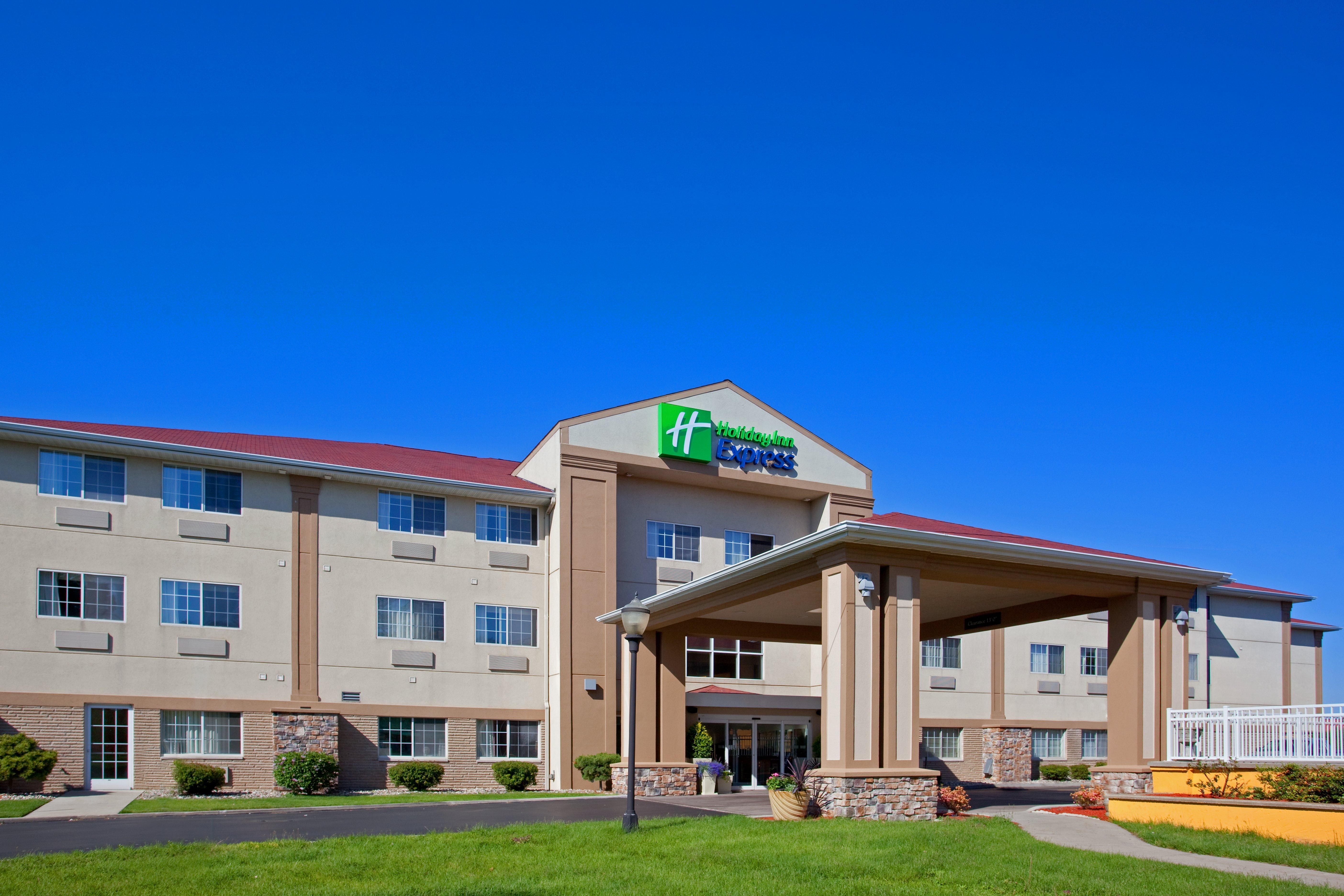 Holiday Inn Express Hotel & Suites-Saint Joseph By Ihg Exterior foto