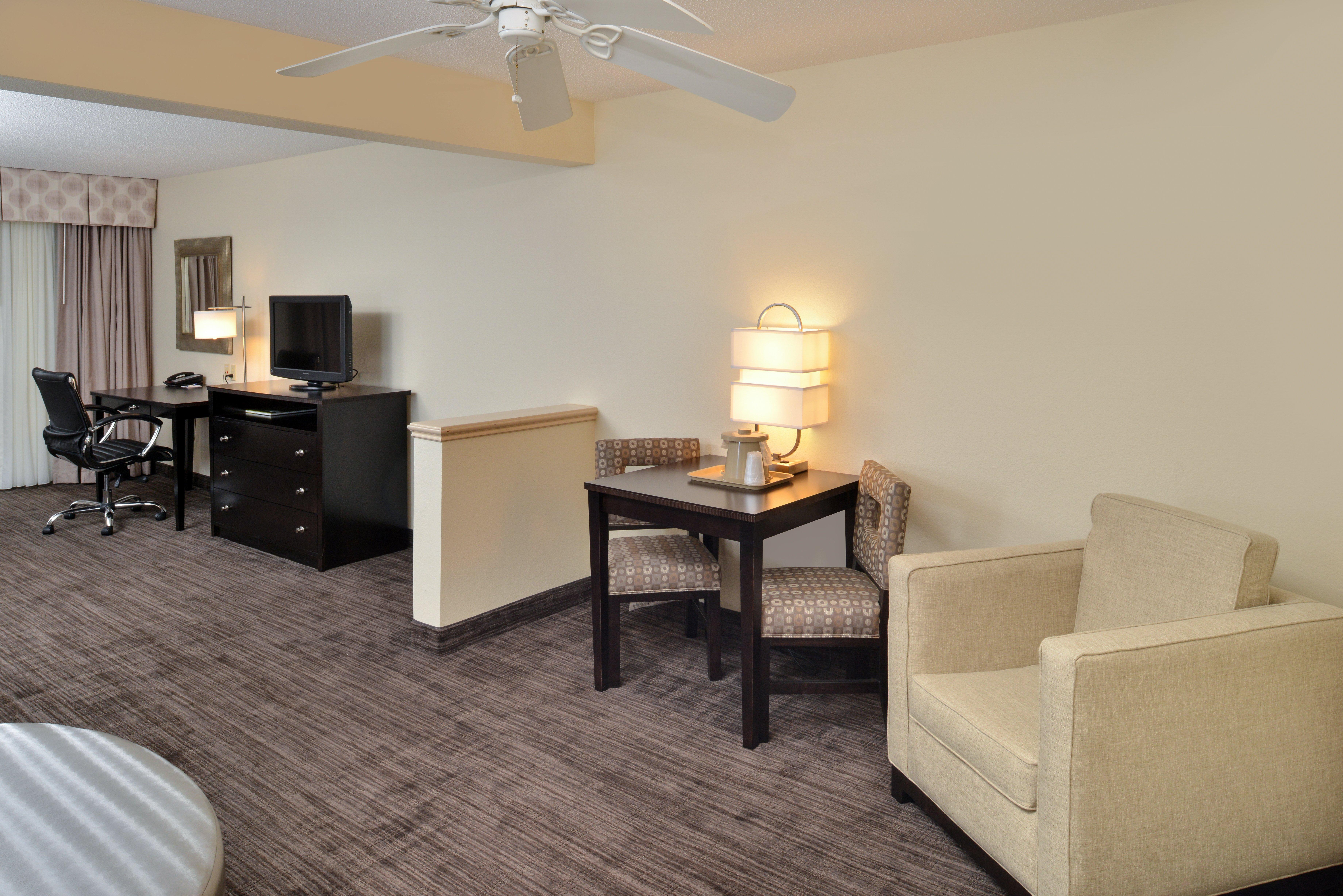 Holiday Inn Express Hotel & Suites-Saint Joseph By Ihg Exterior foto