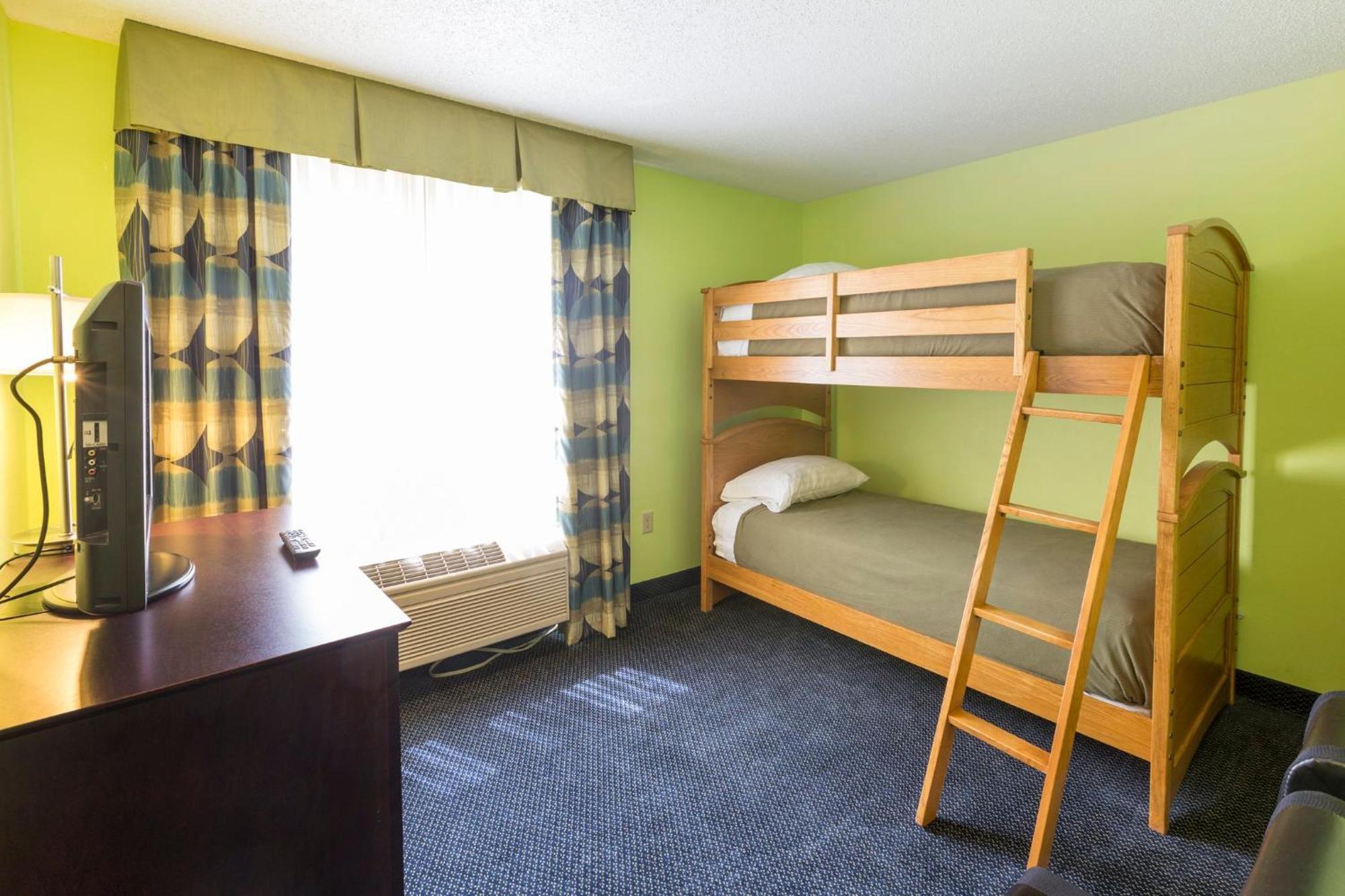 Holiday Inn Express Hotel & Suites-Saint Joseph By Ihg Exterior foto