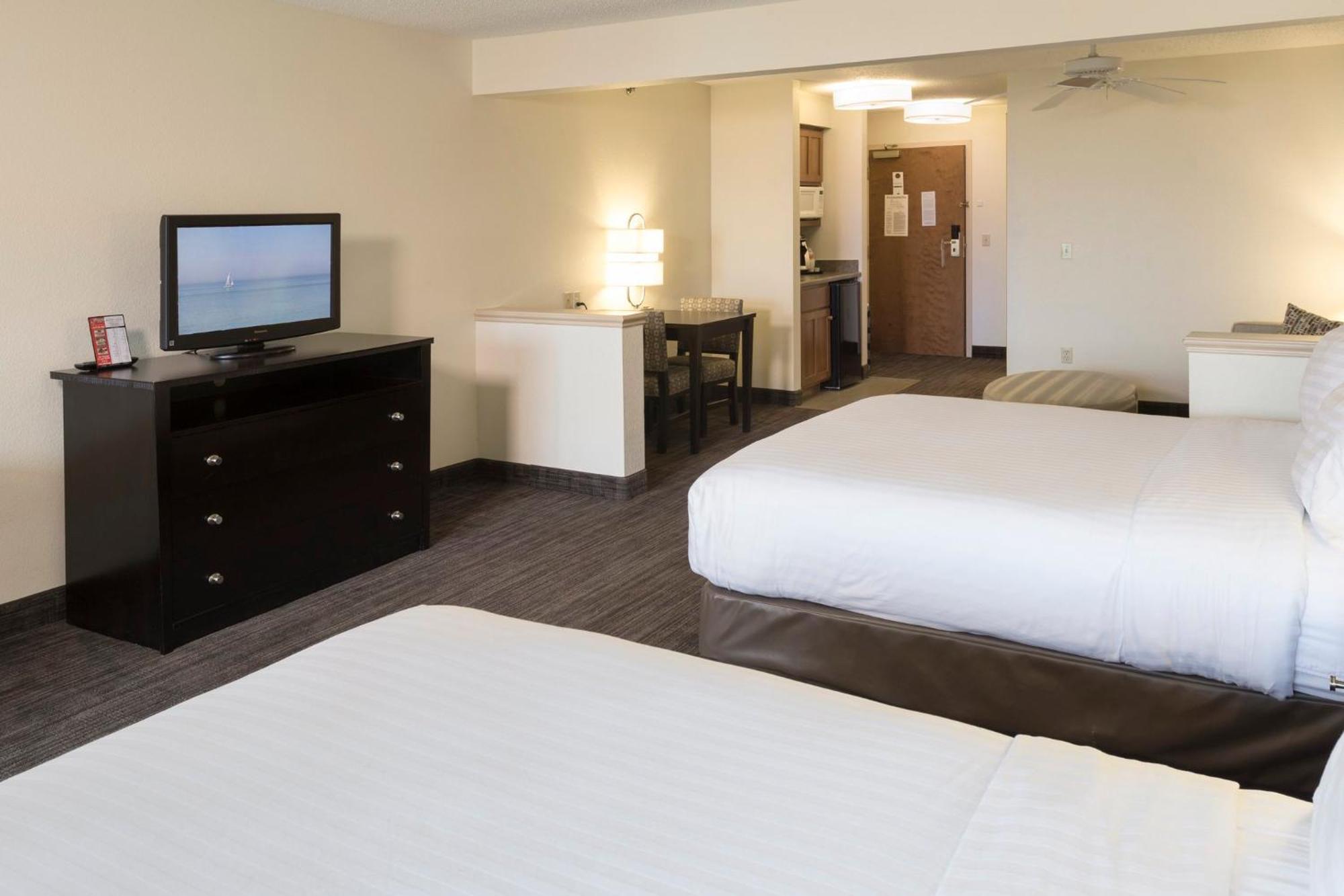 Holiday Inn Express Hotel & Suites-Saint Joseph By Ihg Exterior foto